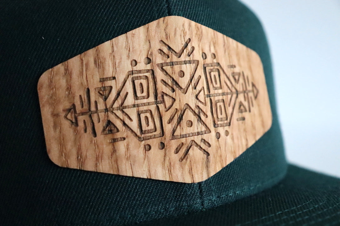 Ornament 2 hat - Red oak wood