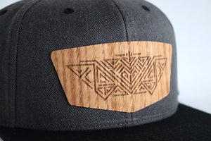 Ornament 1 hat - Red oak wood